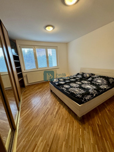 Prenájom veľký 3 izbový byt, balkón, Klokočina