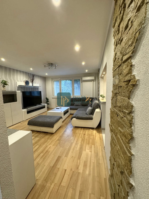 Prenájom veľký 3 izbový byt, balkón, Klokočina
