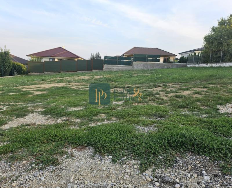 Predaj stavebný pozemok, 992m2, Malý Lapáš