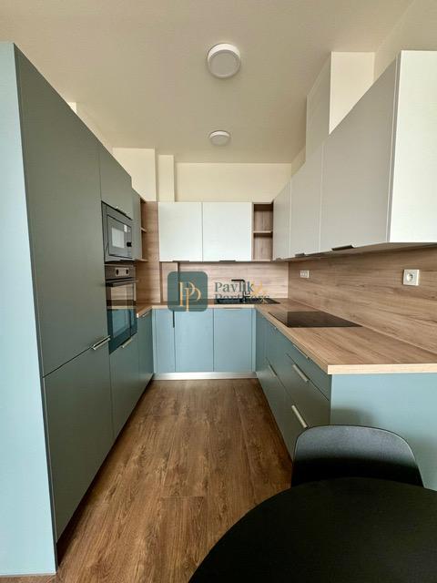 Predaj 2 izbový byt, lukratívny projekt Apollo Residence, garážové státie