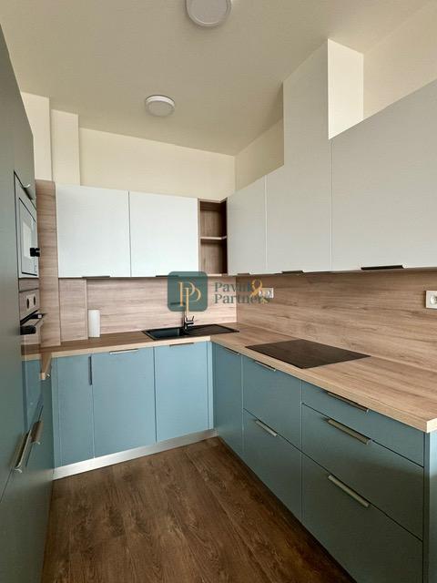 Predaj 2 izbový byt, lukratívny projekt Apollo Residence, garážové státie