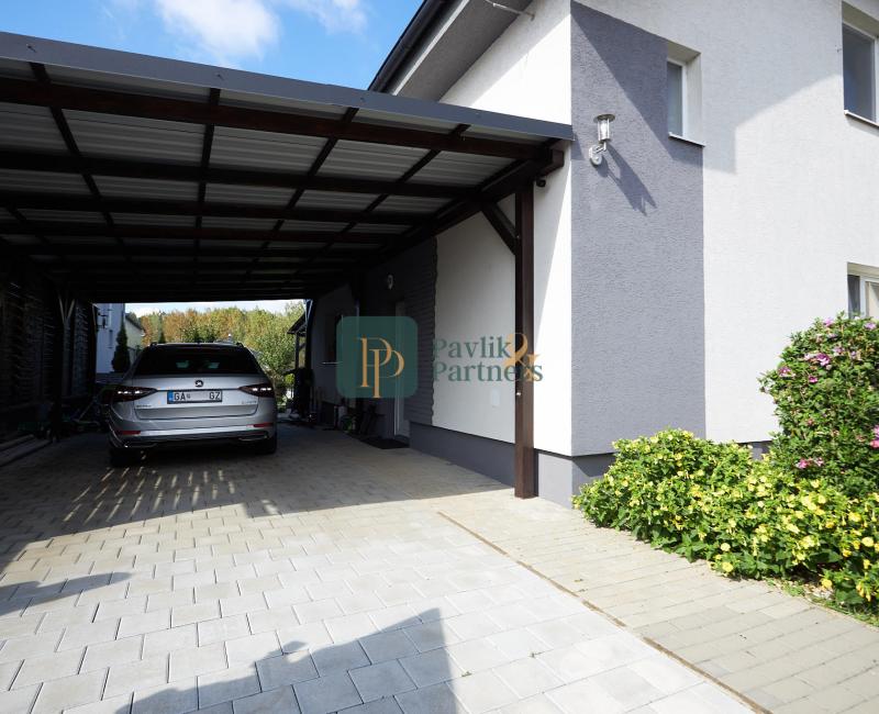 Predaj 4 izbový rodinný dom, 5,5á pozemok, Šoporňa