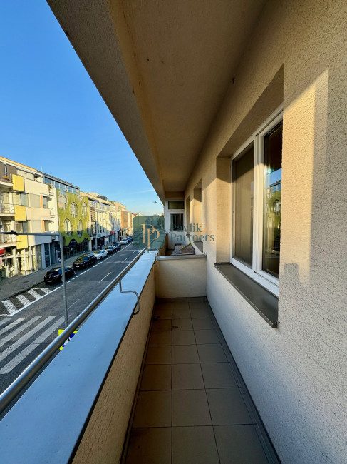 Predaj  2 izbový byt, 67m2, tehla, úplné centrum mesta