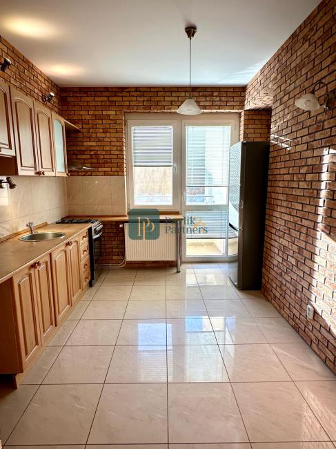 Predaj  2 izbový byt, 67m2, tehla, úplné centrum mesta