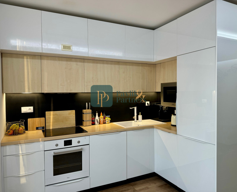 Prenájom krásny 2 izbový byt, novostavba, garážové státie, terasa 5m2