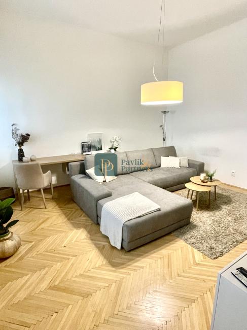 Prenájom 2.izbový byt v Historickom centre mesta NR