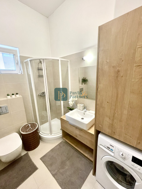 Prenájom 2.izbový byt v Historickom centre mesta NR