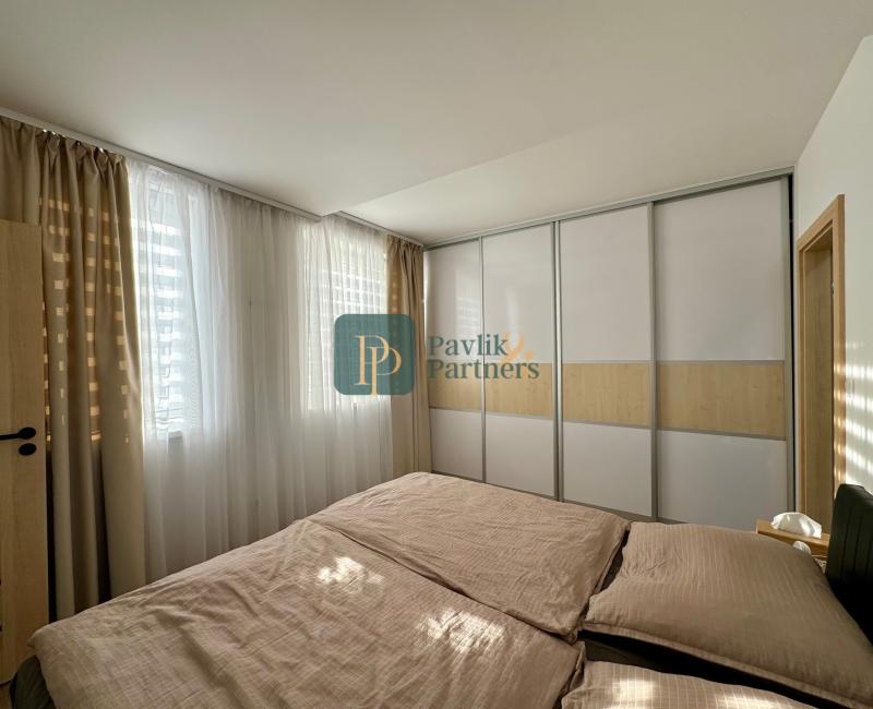 Prenájom krásny 2 izbový byt, novostavba, garážové státie, terasa 5m2