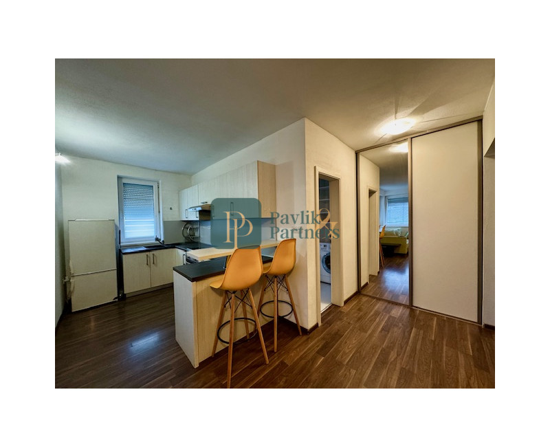 Prenájom 1 izbový byt, novostavba, park. miesto