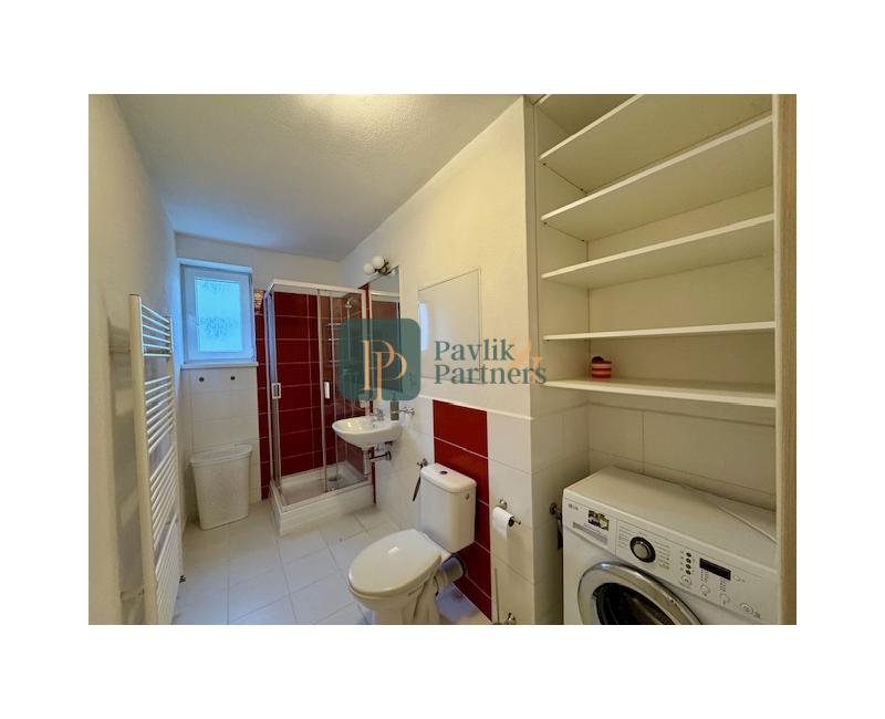 Prenájom 1 izbový byt, novostavba, park. miesto