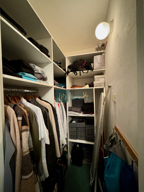 Predaj veľký 2 izbový byt, 2x balkón, Chrenová, zariadený