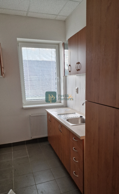 Prenájom administratívna budova Lužianky 120m2