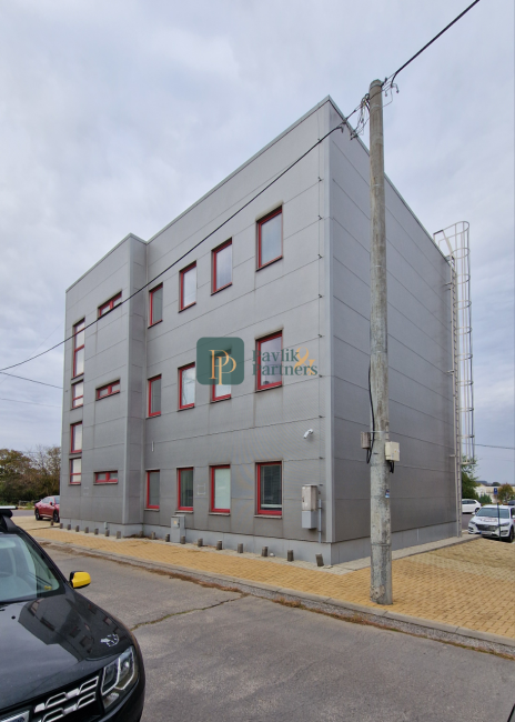 Prenájom administratívna budova Lužianky 120m2