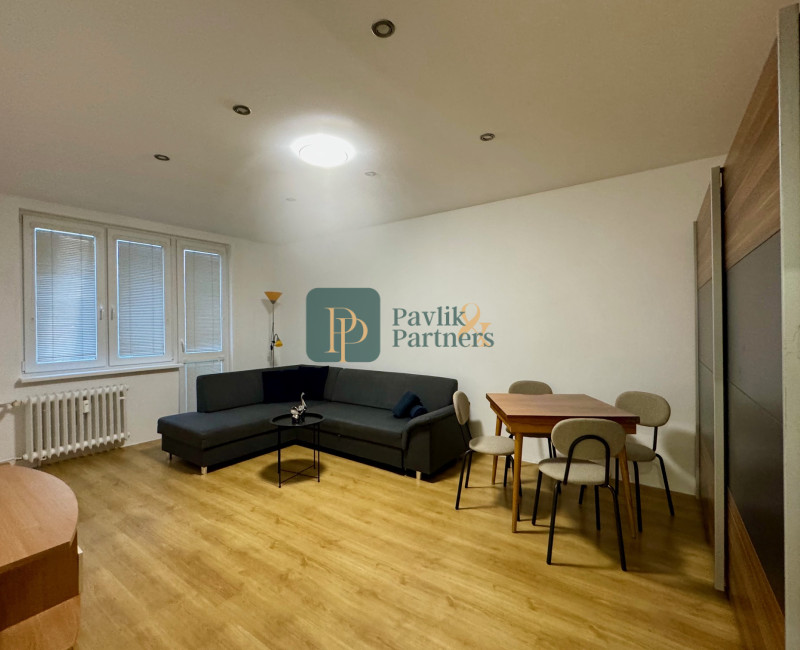 Prenájom 2 izbový byt, 2x balkón, centrum mesta