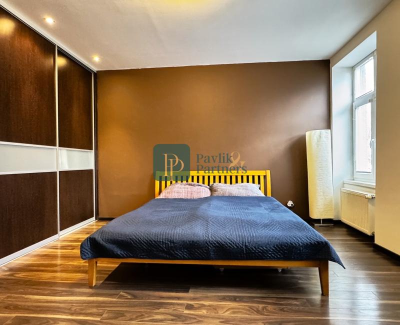 Predaj veľký 2 izbový byt, tehlová bytovka, Nové Mesto