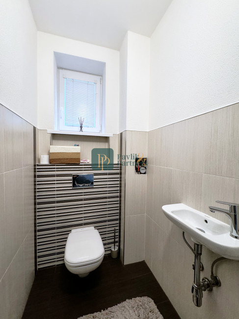 Predaj veľký 2 izbový byt, tehlová bytovka, Nové Mesto