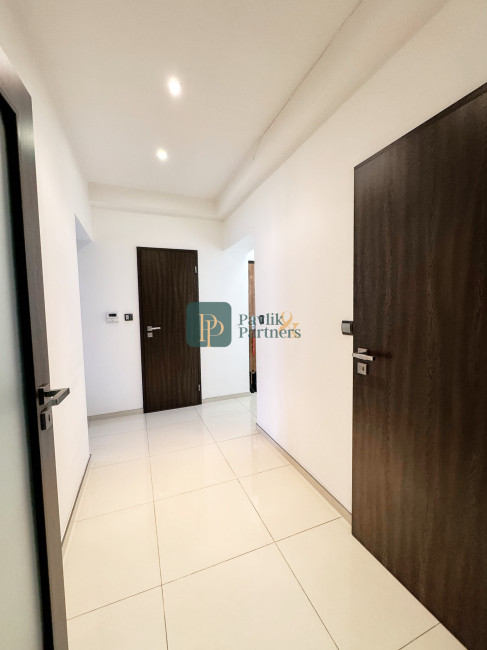 Predaj veľký 2 izbový byt, tehlová bytovka, Nové Mesto