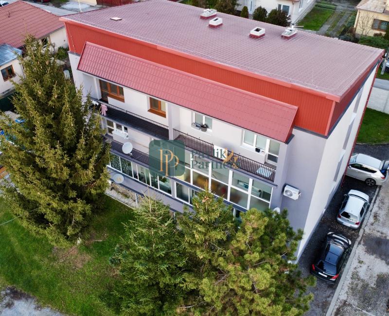 Predaj 3.izbový byt tehlová bytovka, garáž, altánok, bazén