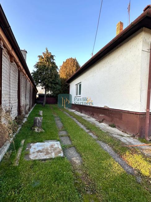 Predaj 3 izbový RD Komjatice, pozemok 13,7á EXKLUZÍVNE!