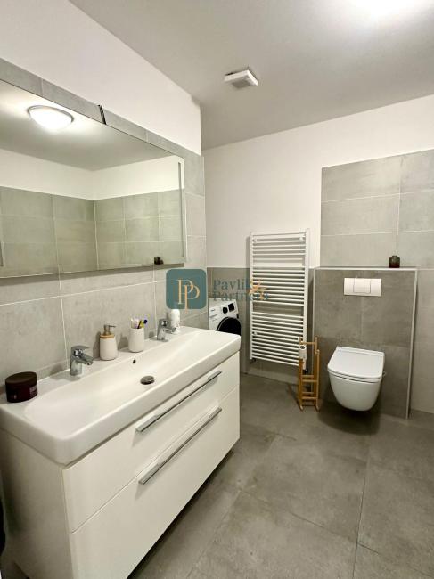 Prenájom 4 izbový rodinný dom Nitrianske Hrnčiarovce, REZERVOVANÉ!