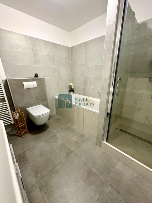 Prenájom 4 izbový rodinný dom Nitrianske Hrnčiarovce, REZERVOVANÉ!