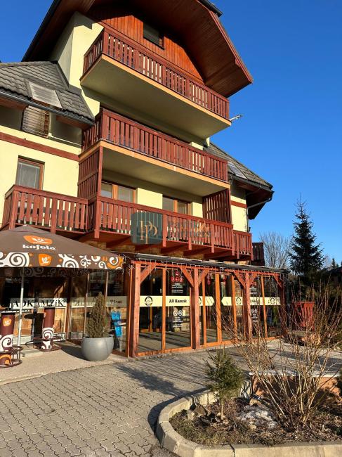 Predaj veľký 2 izb.apartmán Donovaly, 67m2, z ktorého môže byť aj 3izbový. ZNÍŽENÁ CENA