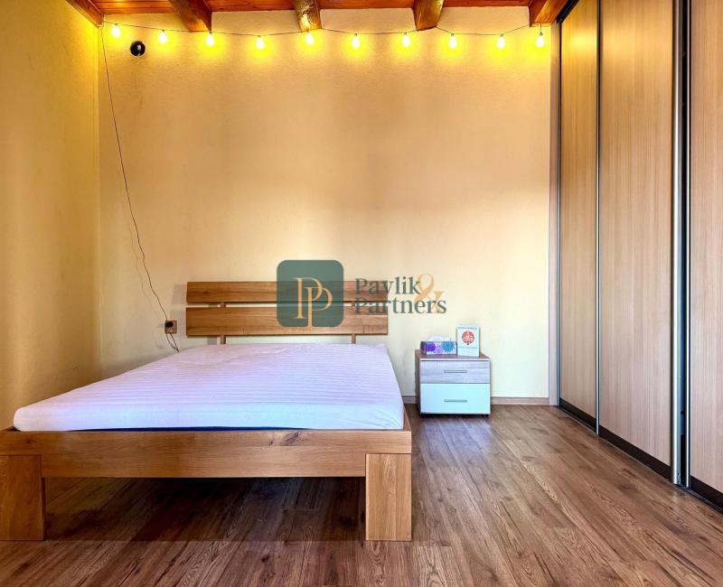 Predaj 3 izbový rodinný dom, 4,5á pozemok, Nitra