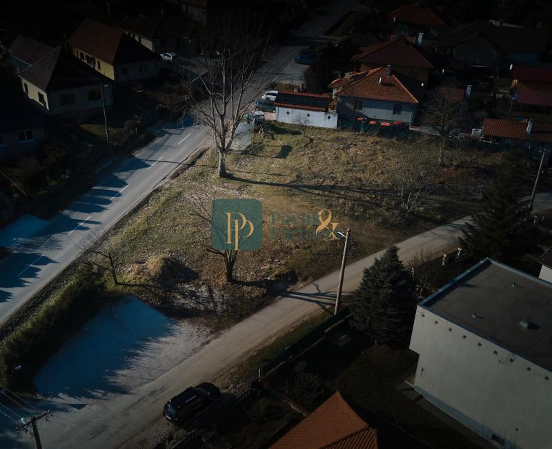 Predaj pozemok 9,8á Pohranice