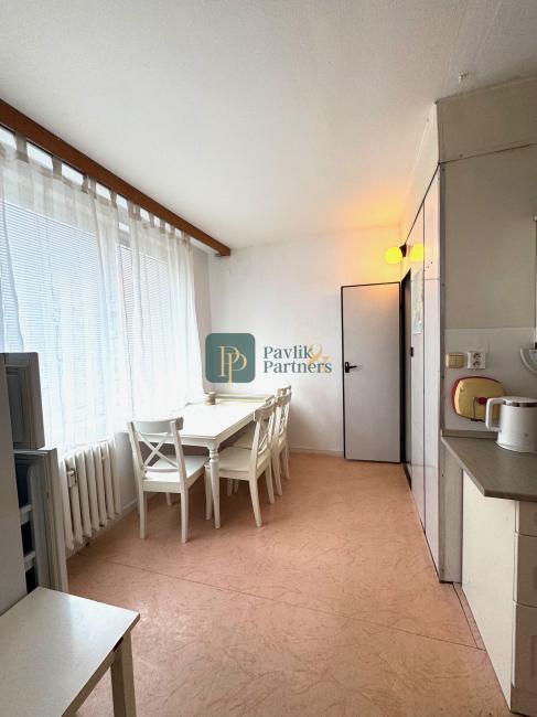 Predaj veľký 2 izbový byt 61m2, centrum, Štefánikova ul. EXKLUZÍVNE!