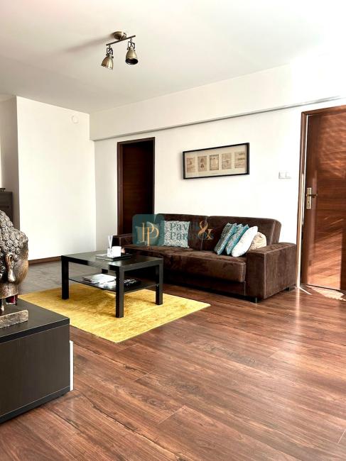 Prenájom 2,5 izbový byt, terasa, vyhradené parkovanie, centrum