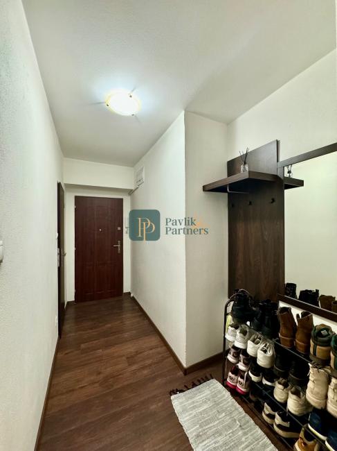 Prenájom 2,5 izbový byt, terasa, vyhradené parkovanie, centrum