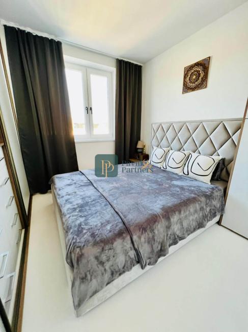 Predaj štýlový 3 izbový byt, novostavba, centrum, 40m2 terasa, garážové státie