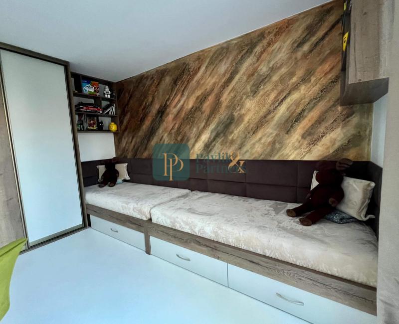 Predaj štýlový 3 izbový byt, novostavba, centrum, 40m2 terasa, garážové státie