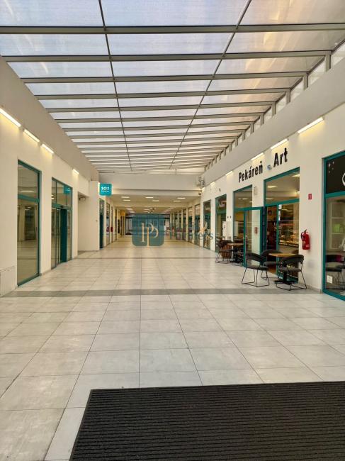 Predaj štýlový 3 izbový byt, novostavba, centrum, 40m2 terasa, garážové státie