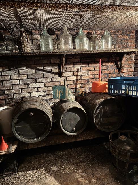 Predaj 3 izbový rodinný dom, 5,4á pozemok, Zobor, všetky IS