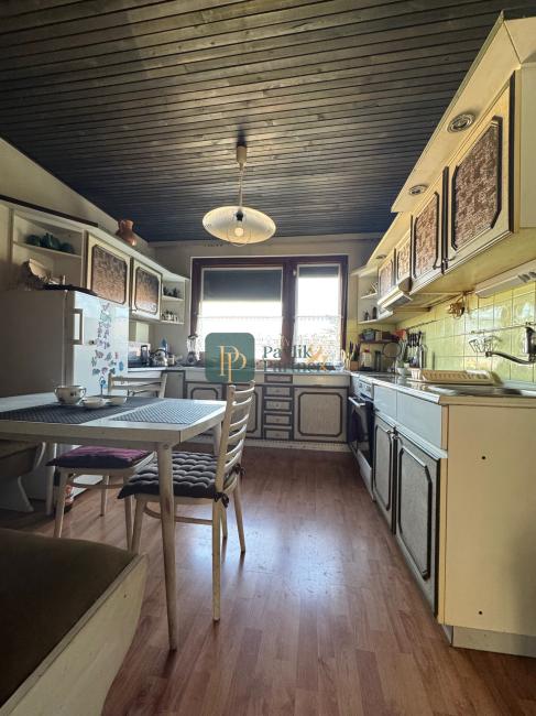 Predaj 3 izbový rodinný dom, 5,4á pozemok, Zobor, všetky IS