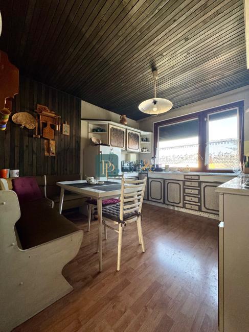 Predaj 3 izbový rodinný dom, 5,4á pozemok, Zobor, všetky IS