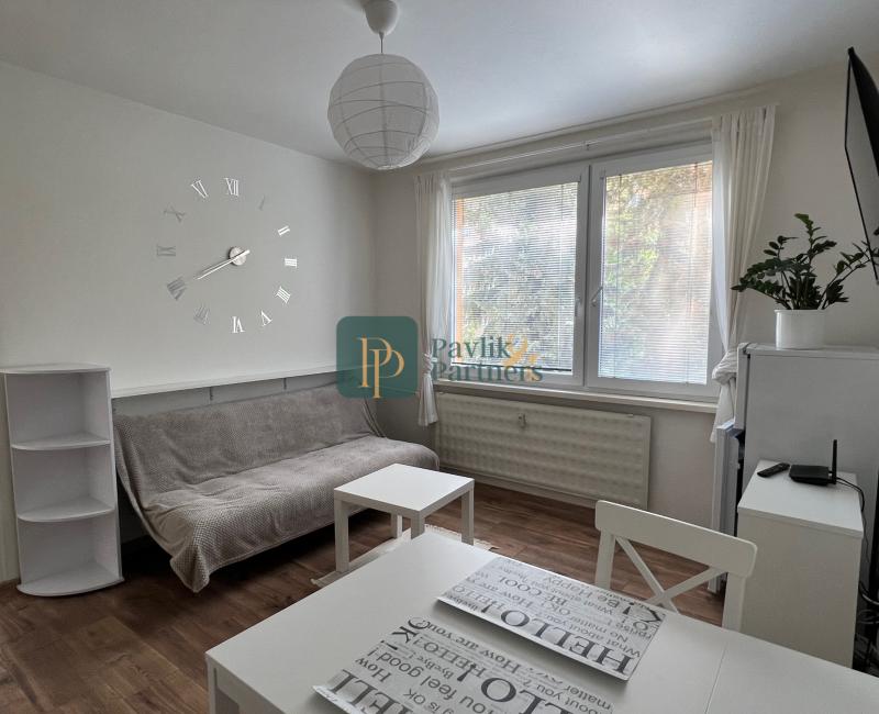 Prenájom pekný 1izbový byt, zariadený, Chrenová