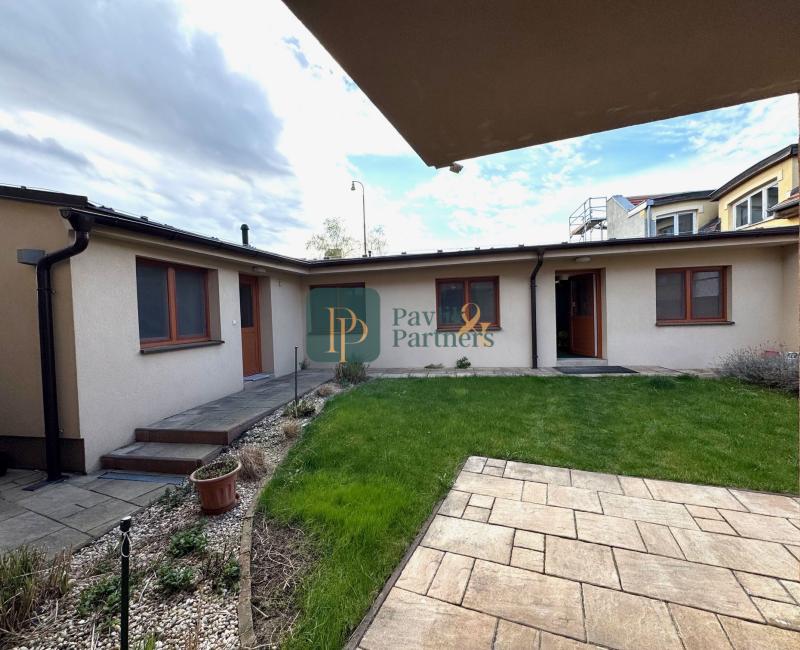 Prenájom kancelárske priestory, centrum mesta, 211 m2, parkovanie