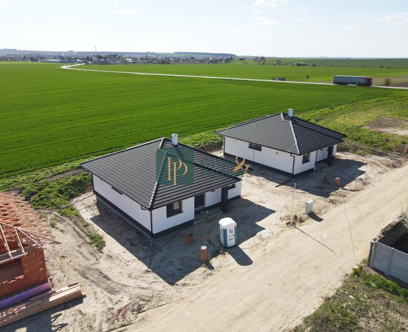 Predaj 4 izbová novostavba, 6,5á pozemok, krásne výhľady, Jelšovce