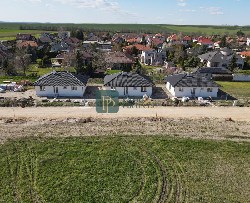 Predaj 4 izbový rodinný dom, novostavba, 5á pozemok, Jelšovce