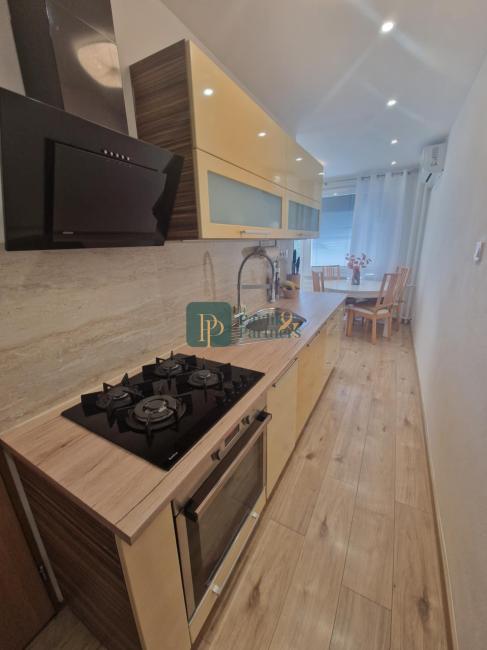 Prenájom 2 izbový byt, 2x balkón, zariadený, Chrenová