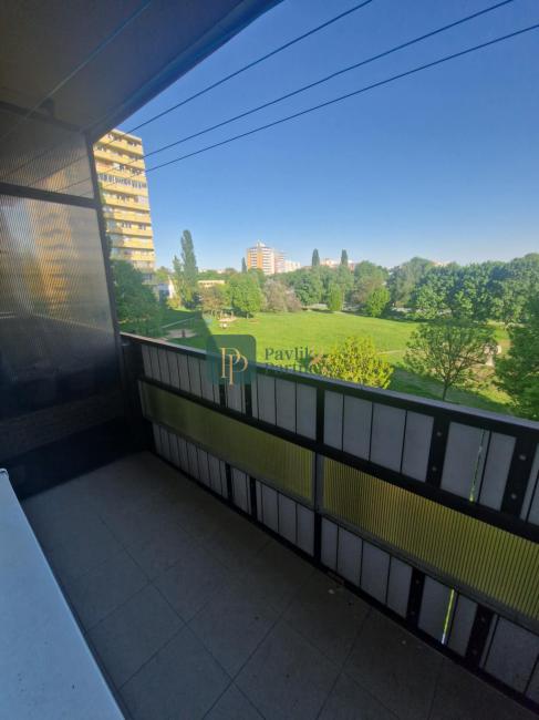 Prenájom 2 izbový byt, 2x balkón, zariadený, Chrenová