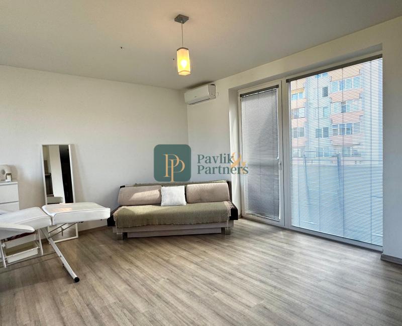 Prenájom 2 izbový byt, veľký balkón, novostavba, garážové státie