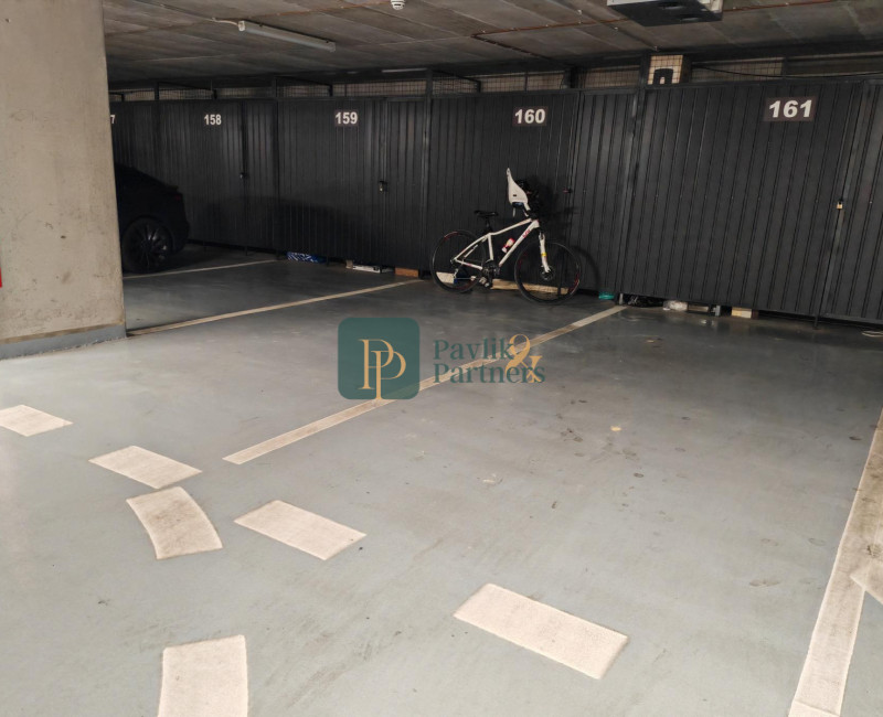 Prenájom 4 izbový luxusný byt, novostavba ORBIS, 2x garážové státie