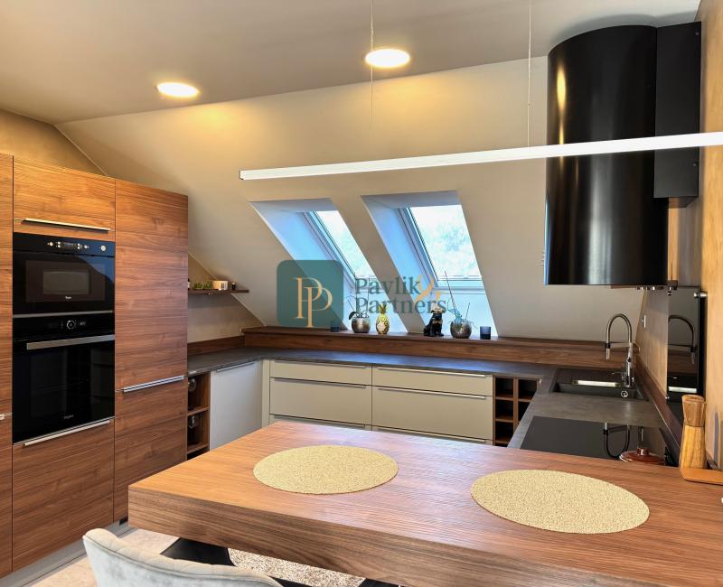 Prenájom krásny 3 izbový byt, terasa, Staré mesto