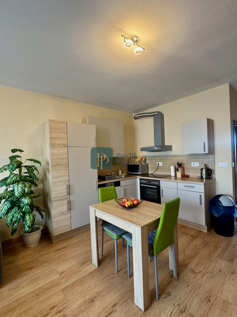 Prenájom pekný 2 izbový byt, 2x balkón, garáž, novostavba