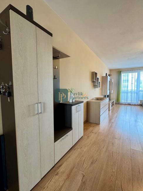 Prenájom pekný 2 izbový byt, 2x balkón, garáž, novostavba