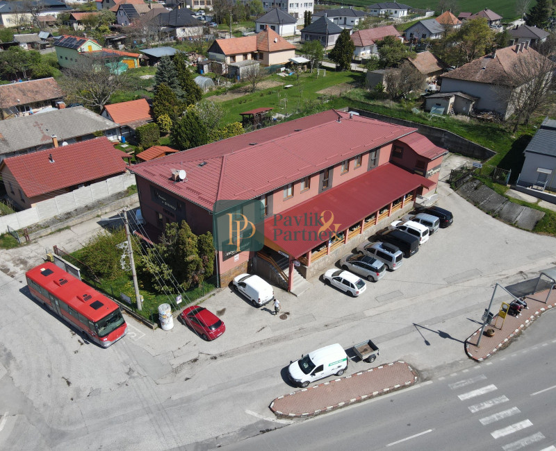 Predaj zabehnutá reštaurácia a penzión, Veľký Lapáš, 19á pozemok