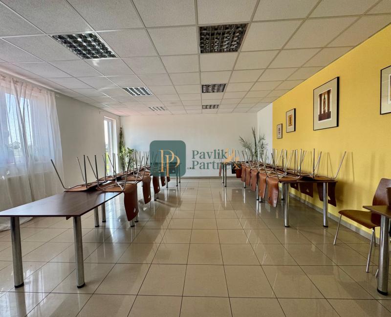 Predaj zabehnutá reštaurácia a penzión, Veľký Lapáš, 19á pozemok